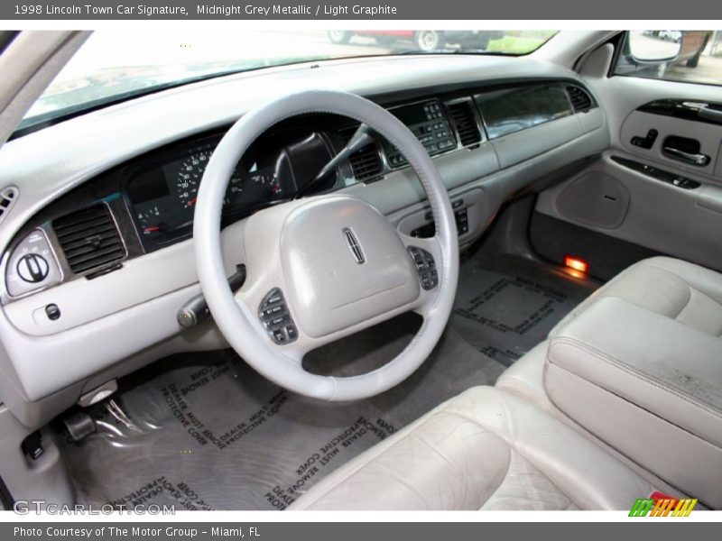 Midnight Grey Metallic / Light Graphite 1998 Lincoln Town Car Signature