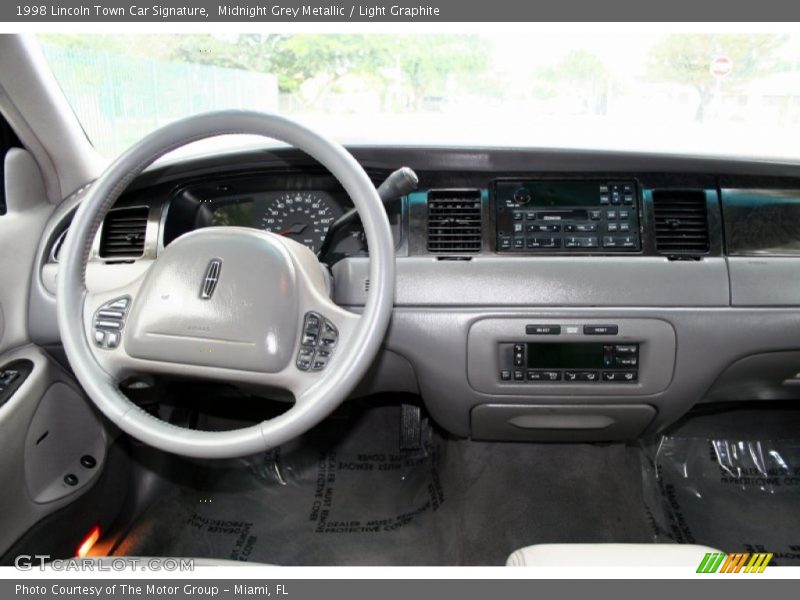 Midnight Grey Metallic / Light Graphite 1998 Lincoln Town Car Signature