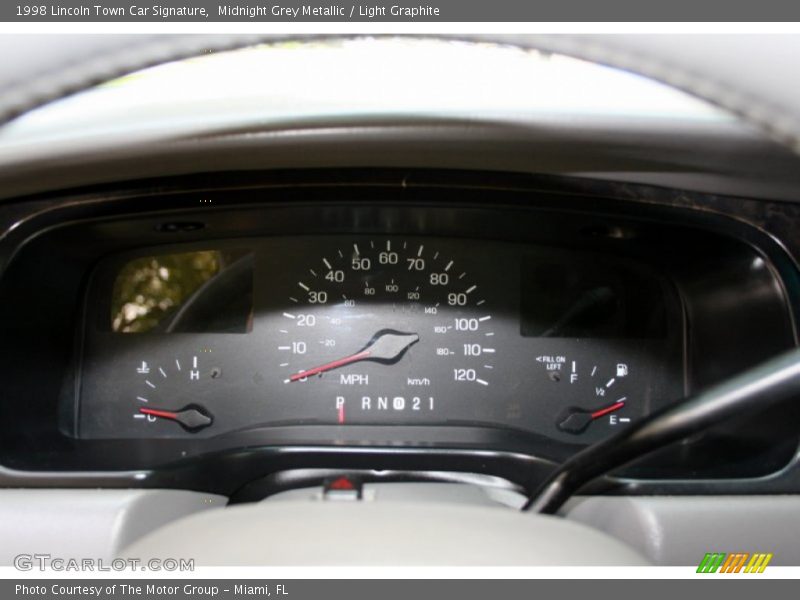 Midnight Grey Metallic / Light Graphite 1998 Lincoln Town Car Signature