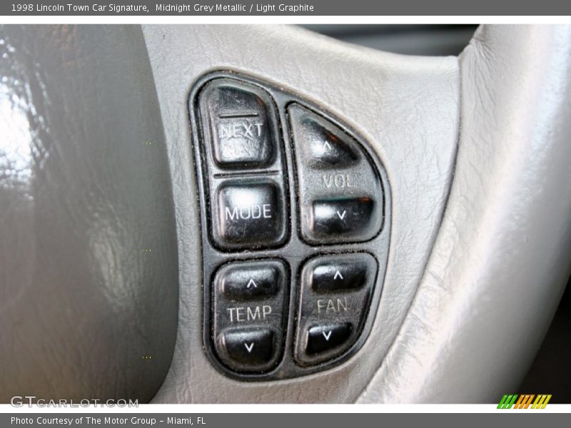 Midnight Grey Metallic / Light Graphite 1998 Lincoln Town Car Signature
