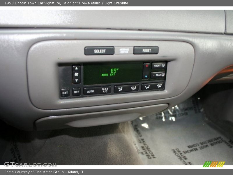 Midnight Grey Metallic / Light Graphite 1998 Lincoln Town Car Signature