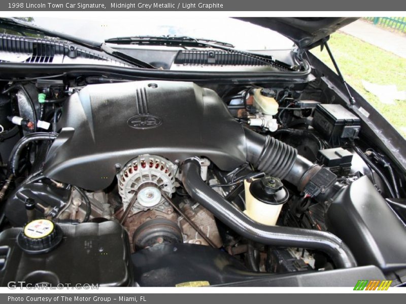 Midnight Grey Metallic / Light Graphite 1998 Lincoln Town Car Signature