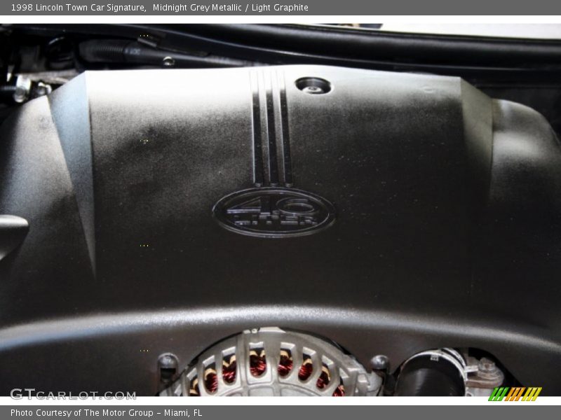 Midnight Grey Metallic / Light Graphite 1998 Lincoln Town Car Signature