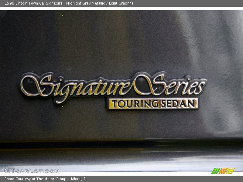 Midnight Grey Metallic / Light Graphite 1998 Lincoln Town Car Signature