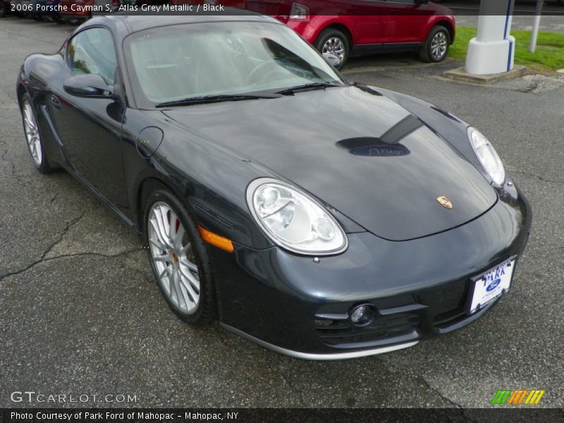 Front 3/4 View of 2006 Cayman S