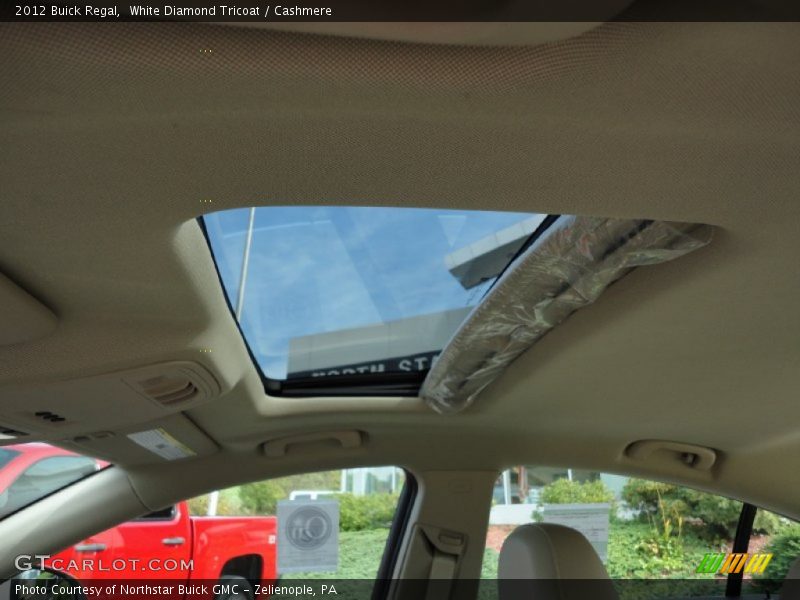 White Diamond Tricoat / Cashmere 2012 Buick Regal