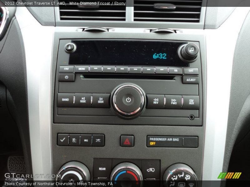 Controls of 2012 Traverse LT AWD