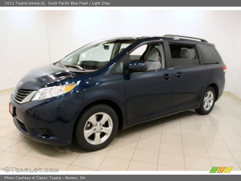 South Pacific Blue Pearl / Light Gray 2011 Toyota Sienna LE