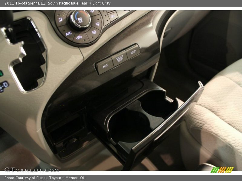 South Pacific Blue Pearl / Light Gray 2011 Toyota Sienna LE