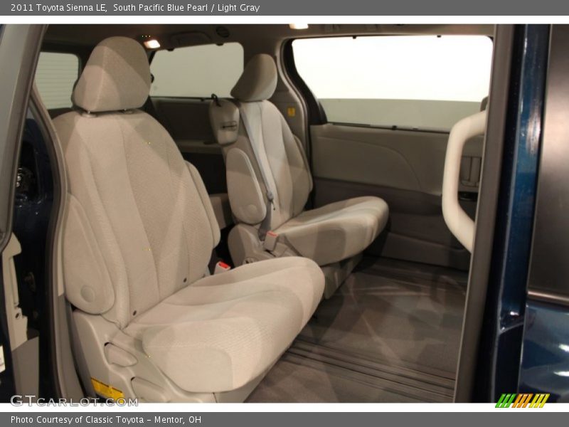 South Pacific Blue Pearl / Light Gray 2011 Toyota Sienna LE