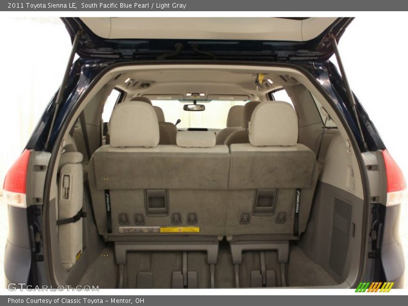 South Pacific Blue Pearl / Light Gray 2011 Toyota Sienna LE