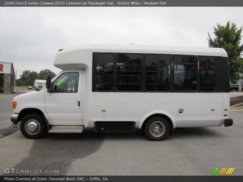 Oxford White / Medium Flint 2006 Ford E Series Cutaway E350 Commercial Passenger Van