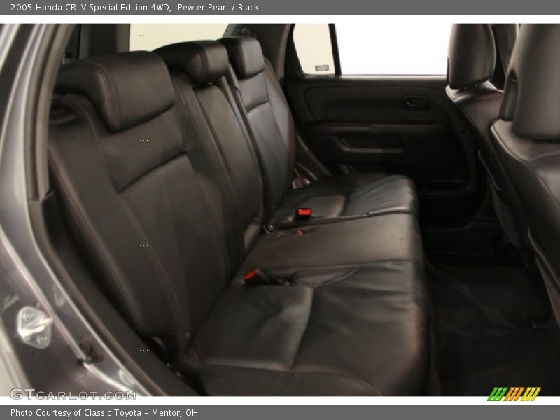 Pewter Pearl / Black 2005 Honda CR-V Special Edition 4WD