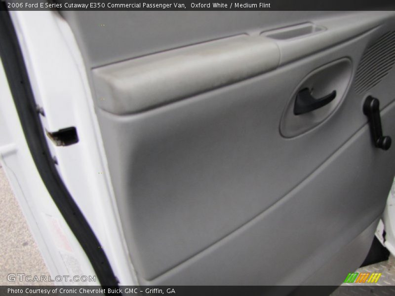 Oxford White / Medium Flint 2006 Ford E Series Cutaway E350 Commercial Passenger Van