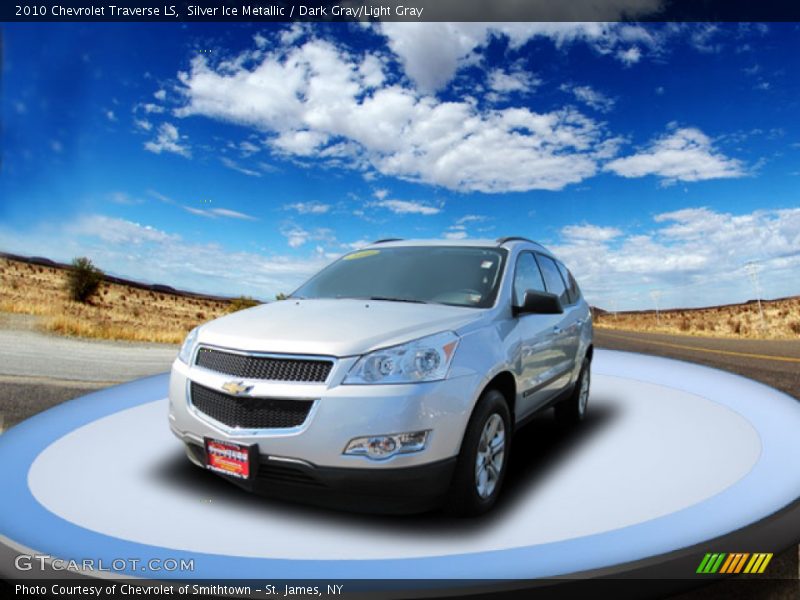 Silver Ice Metallic / Dark Gray/Light Gray 2010 Chevrolet Traverse LS