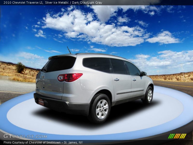 Silver Ice Metallic / Dark Gray/Light Gray 2010 Chevrolet Traverse LS