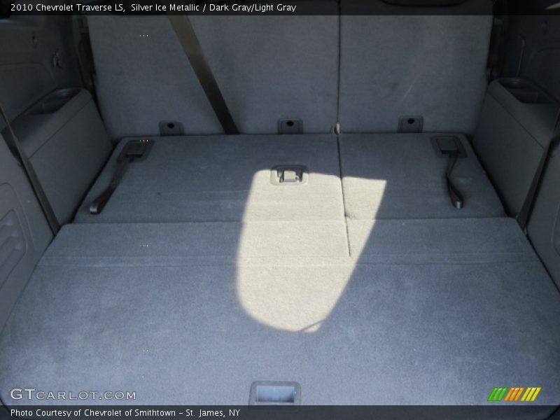 Silver Ice Metallic / Dark Gray/Light Gray 2010 Chevrolet Traverse LS