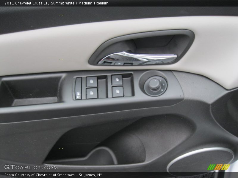 Summit White / Medium Titanium 2011 Chevrolet Cruze LT