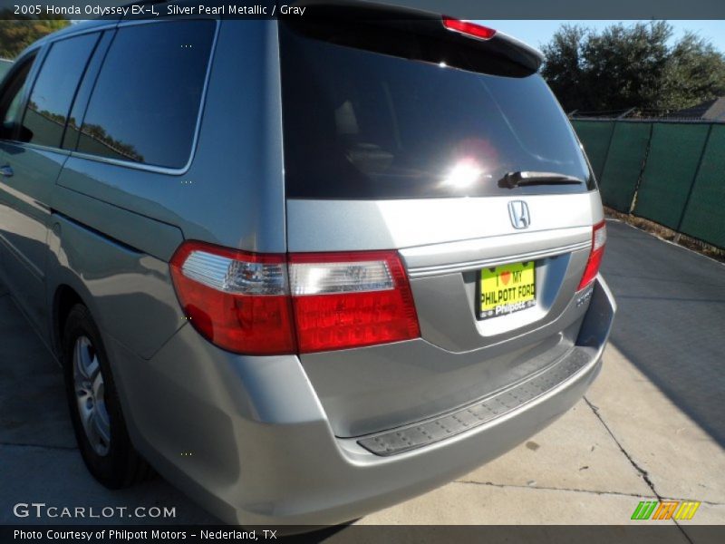 Silver Pearl Metallic / Gray 2005 Honda Odyssey EX-L