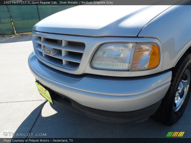 Silver Metallic / Medium Graphite Grey 2003 Ford F150 XL Sport Regular Cab