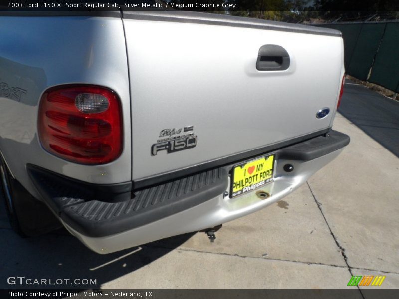Silver Metallic / Medium Graphite Grey 2003 Ford F150 XL Sport Regular Cab