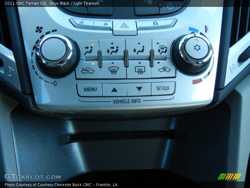 Onyx Black / Light Titanium 2011 GMC Terrain SLE