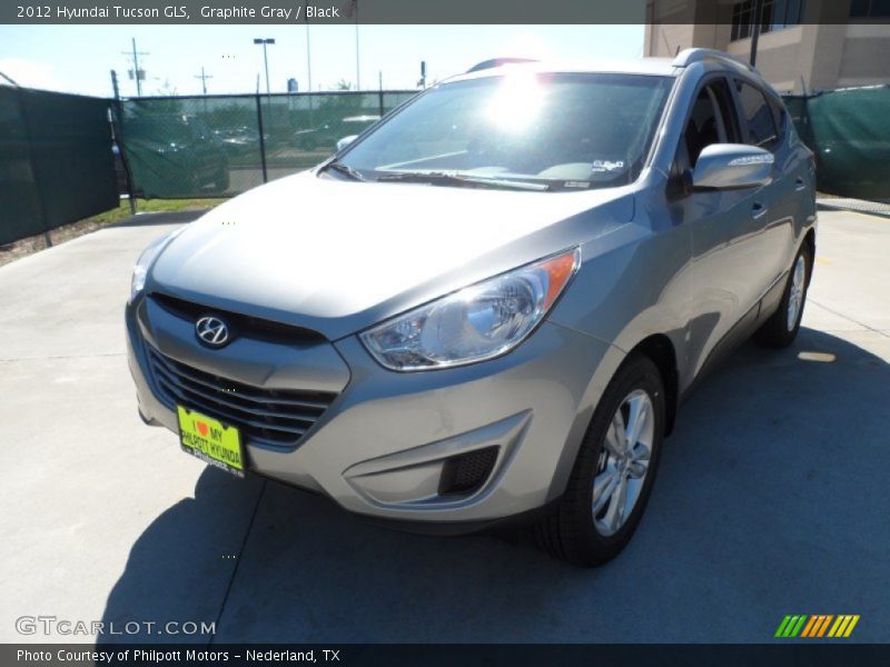 Front 3/4 View of 2012 Tucson GLS
