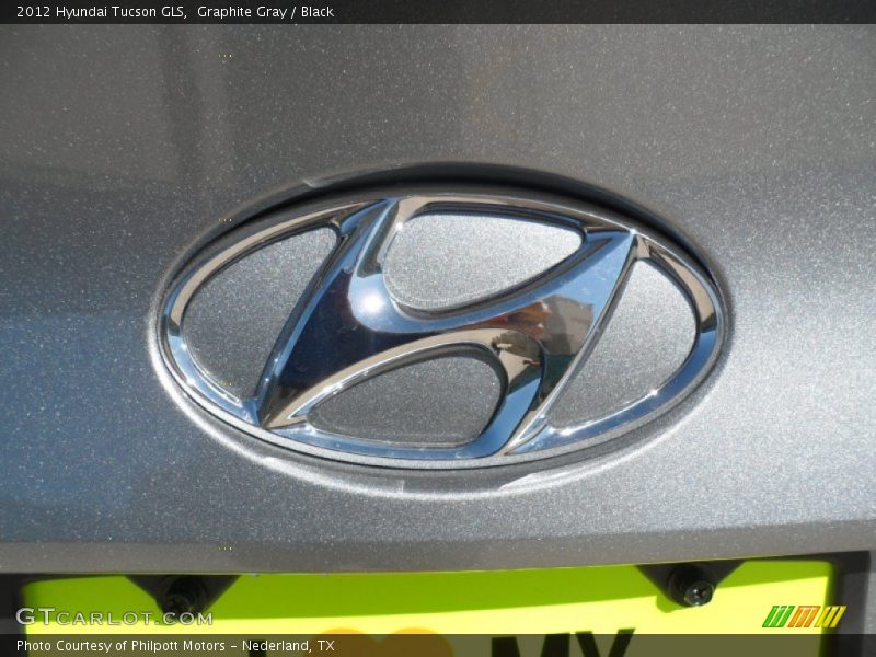  2012 Tucson GLS Logo