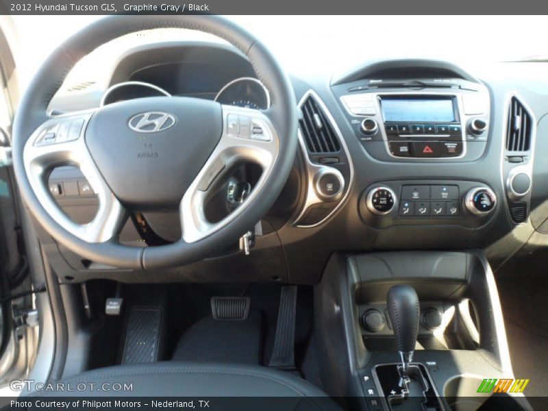 Dashboard of 2012 Tucson GLS