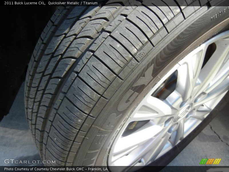 Quicksilver Metallic / Titanium 2011 Buick Lucerne CXL