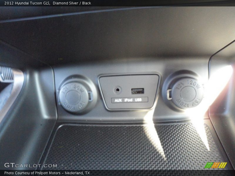 Diamond Silver / Black 2012 Hyundai Tucson GLS