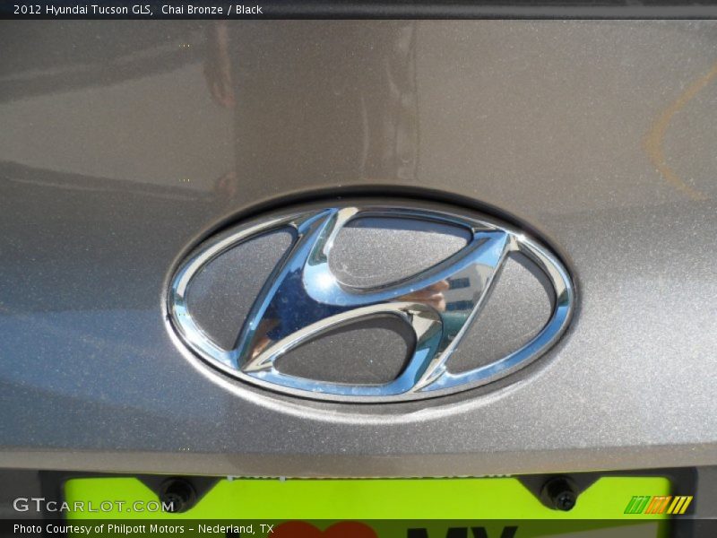 Chai Bronze / Black 2012 Hyundai Tucson GLS