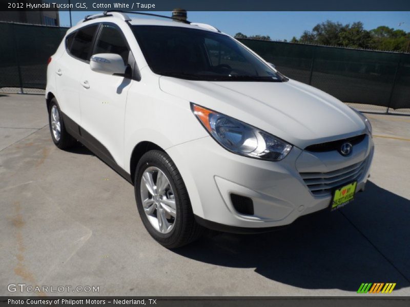 Front 3/4 View of 2012 Tucson GLS