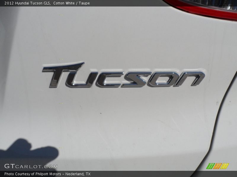 Cotton White / Taupe 2012 Hyundai Tucson GLS