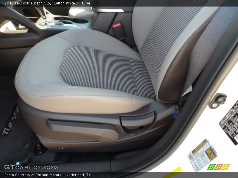 Cotton White / Taupe 2012 Hyundai Tucson GLS