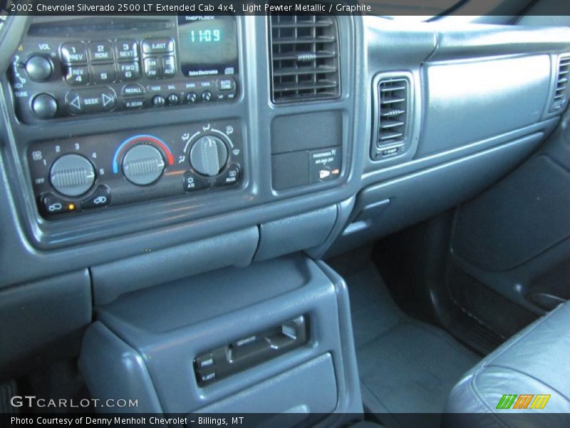 Light Pewter Metallic / Graphite 2002 Chevrolet Silverado 2500 LT Extended Cab 4x4