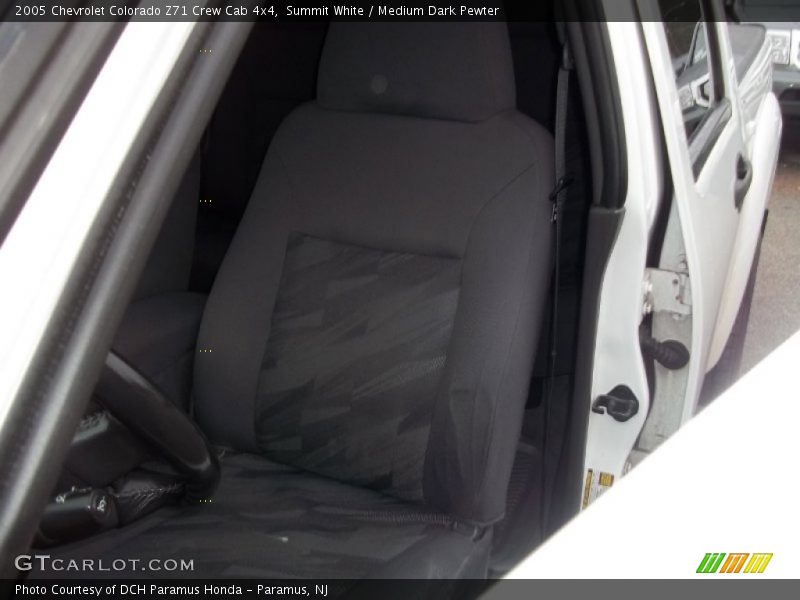 Summit White / Medium Dark Pewter 2005 Chevrolet Colorado Z71 Crew Cab 4x4