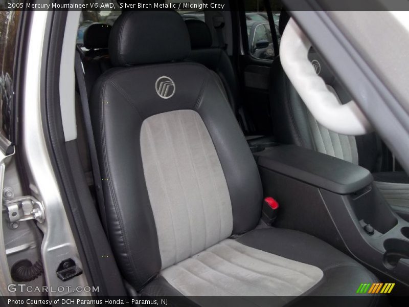 Silver Birch Metallic / Midnight Grey 2005 Mercury Mountaineer V6 AWD