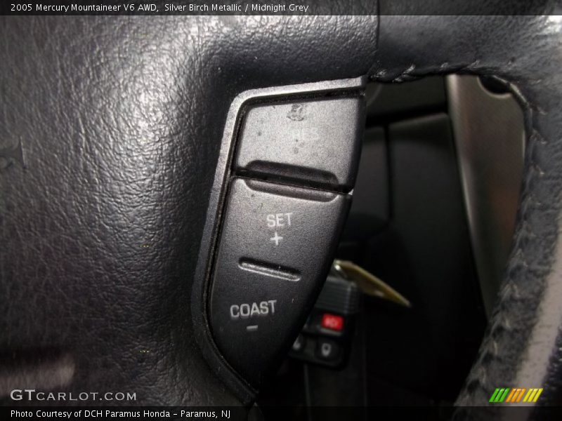 Silver Birch Metallic / Midnight Grey 2005 Mercury Mountaineer V6 AWD