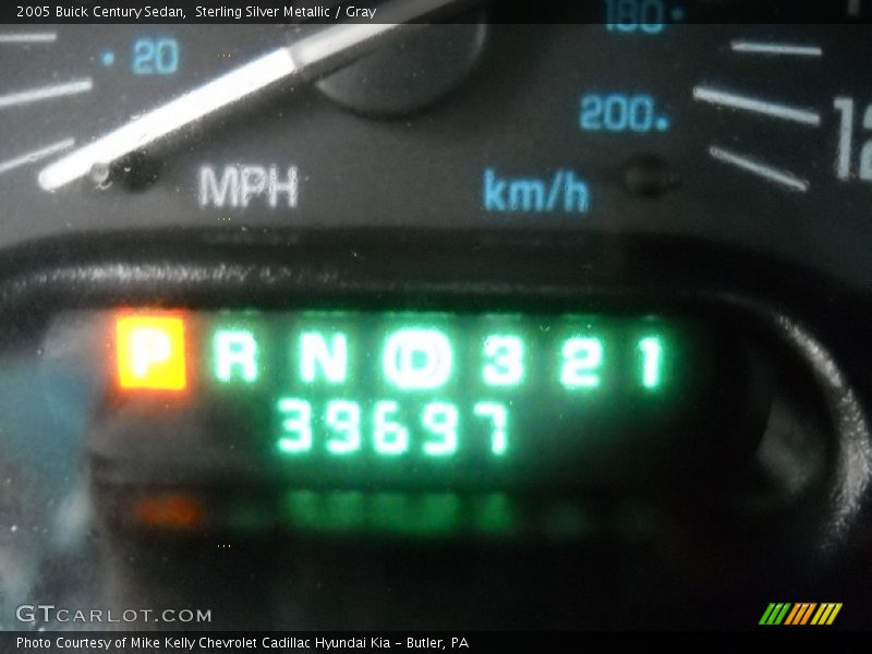 Sterling Silver Metallic / Gray 2005 Buick Century Sedan