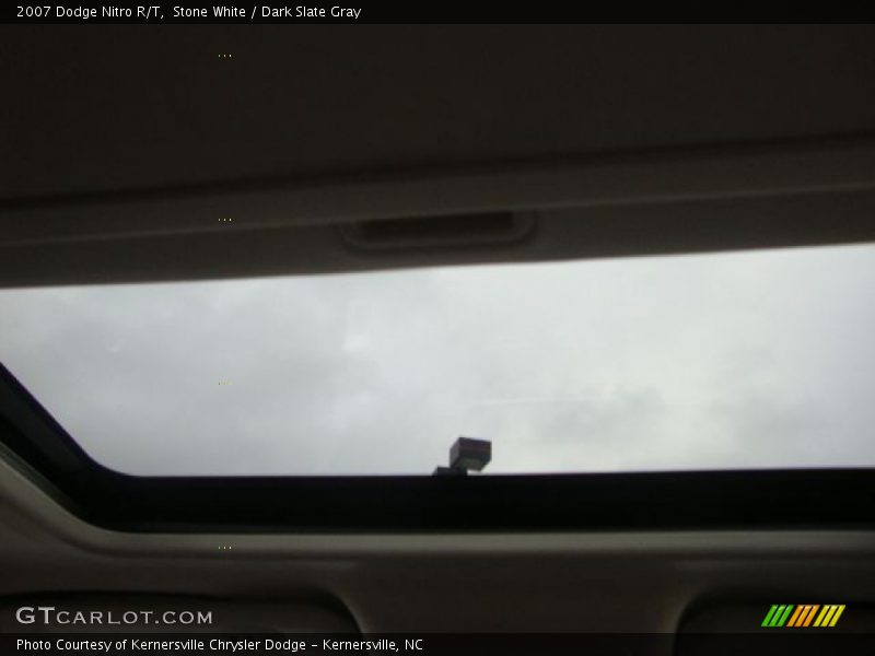 Stone White / Dark Slate Gray 2007 Dodge Nitro R/T