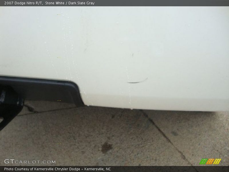 Stone White / Dark Slate Gray 2007 Dodge Nitro R/T