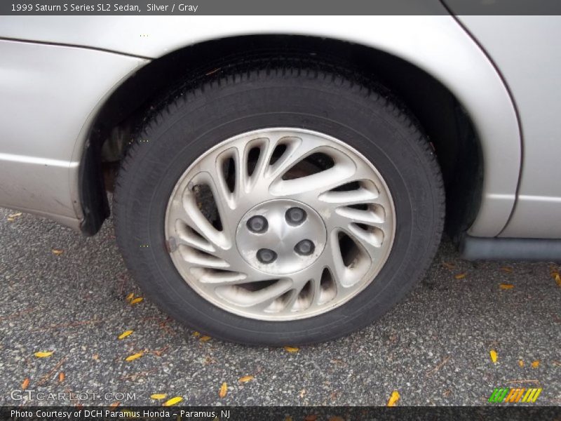 Silver / Gray 1999 Saturn S Series SL2 Sedan