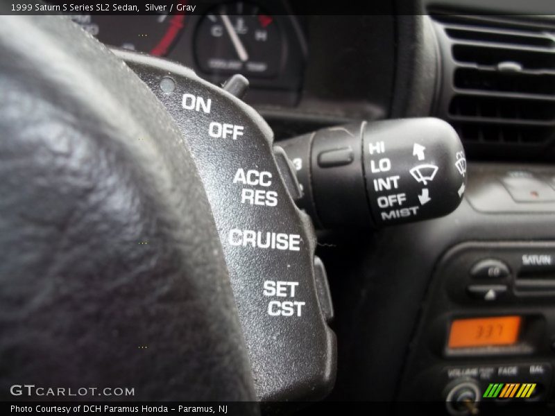 Silver / Gray 1999 Saturn S Series SL2 Sedan