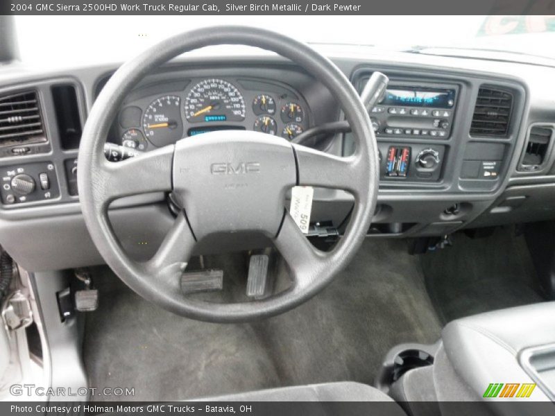 Dashboard of 2004 Sierra 2500HD Work Truck Regular Cab