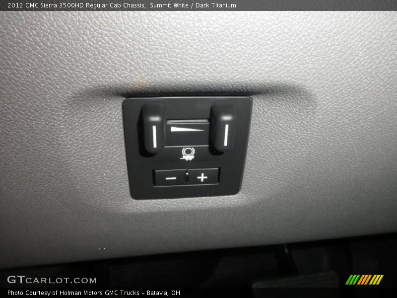 Summit White / Dark Titanium 2012 GMC Sierra 3500HD Regular Cab Chassis