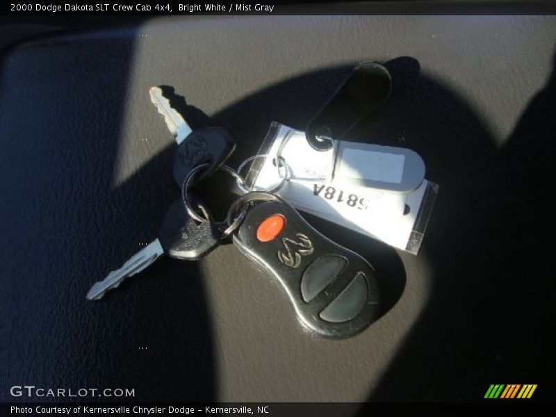 Keys of 2000 Dakota SLT Crew Cab 4x4