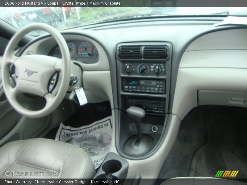 Crystal White / Medium Graphite 2000 Ford Mustang V6 Coupe