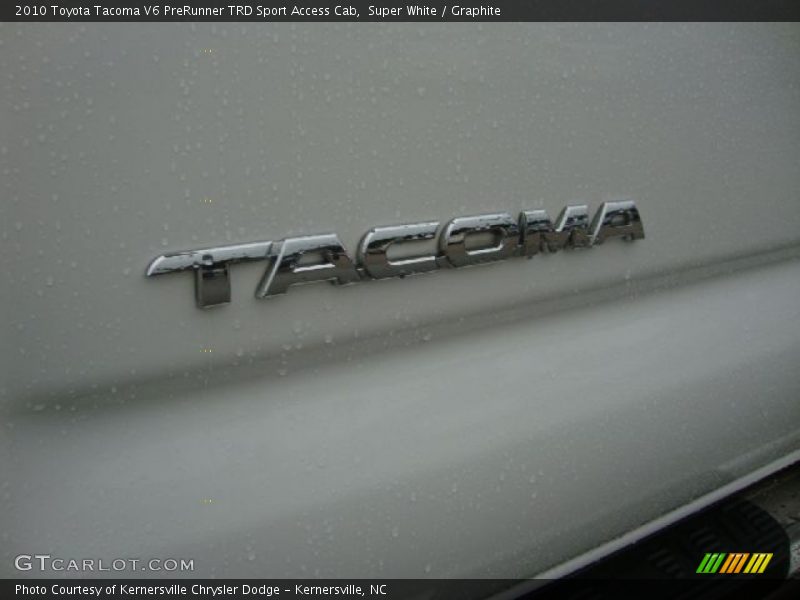 Super White / Graphite 2010 Toyota Tacoma V6 PreRunner TRD Sport Access Cab