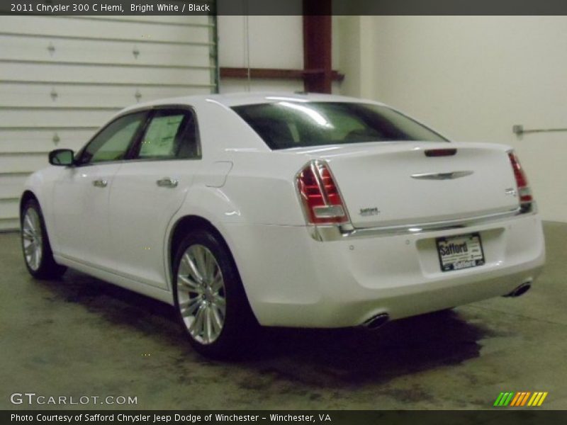  2011 300 C Hemi Bright White